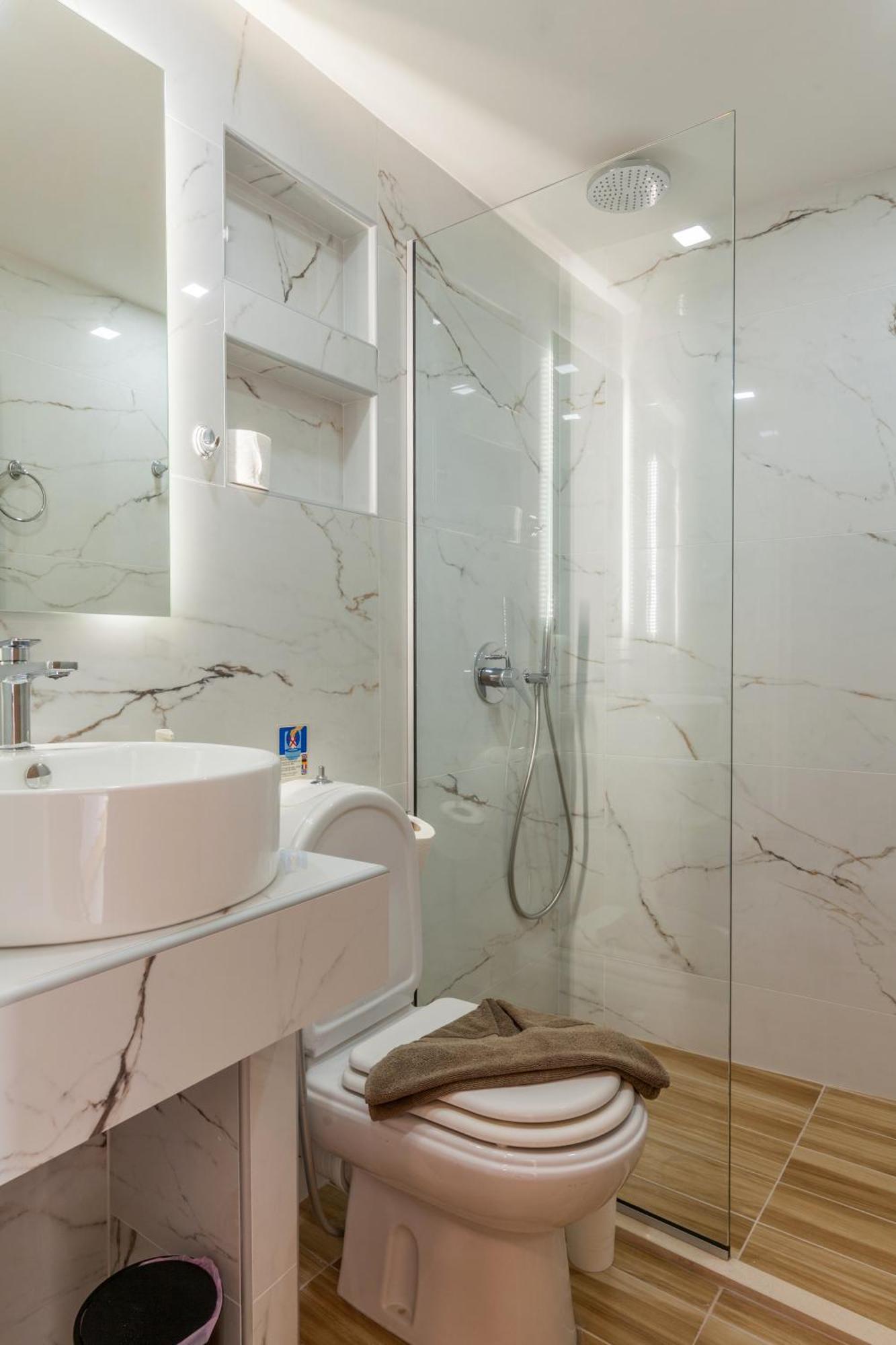 View & Value In The Old Town Apartment