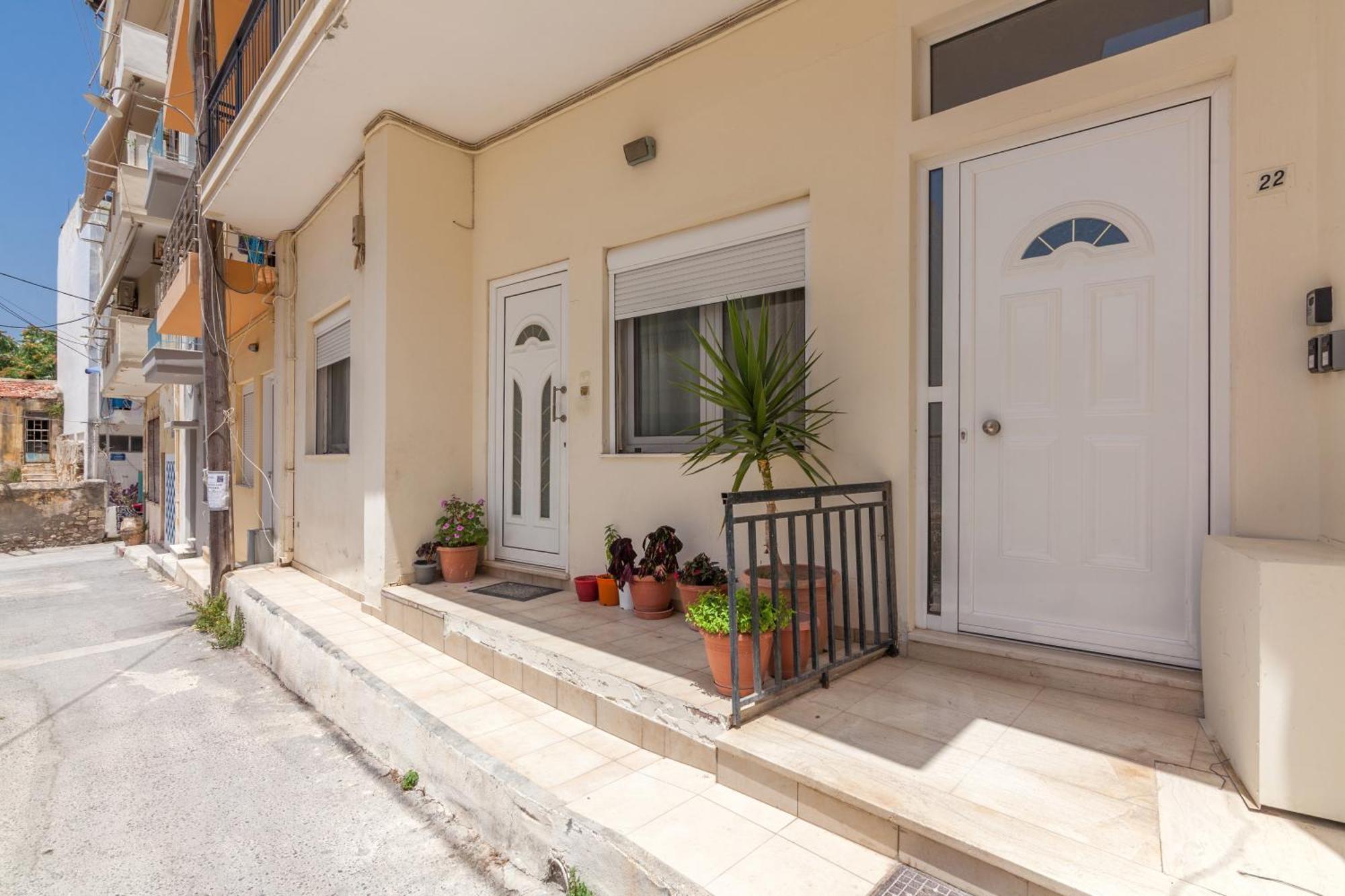 View & Value In The Old Town Apartment