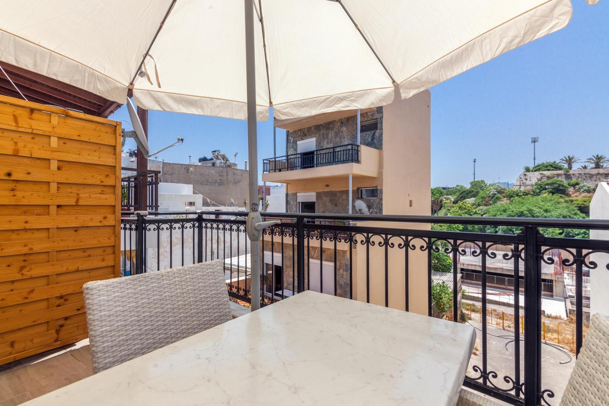 View & Value In The Old Town Heraklion (Crete)